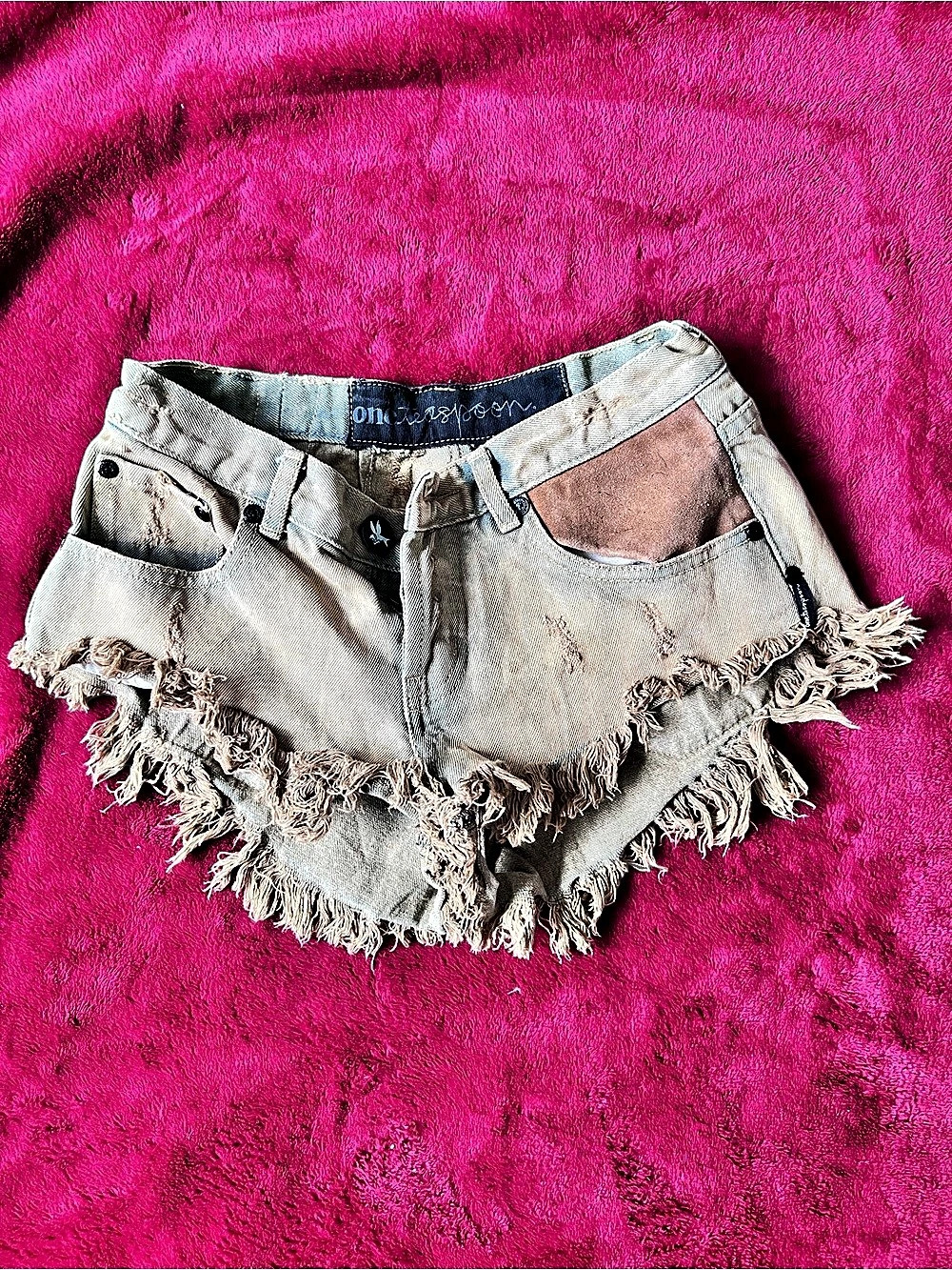One Teaspoon Bandits Low Waist Denim Shorts Beige & Pink